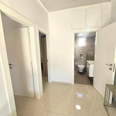 Limanaki House *